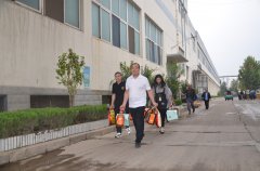 國慶中秋  員工“有?！? /></div>
			<div   id=